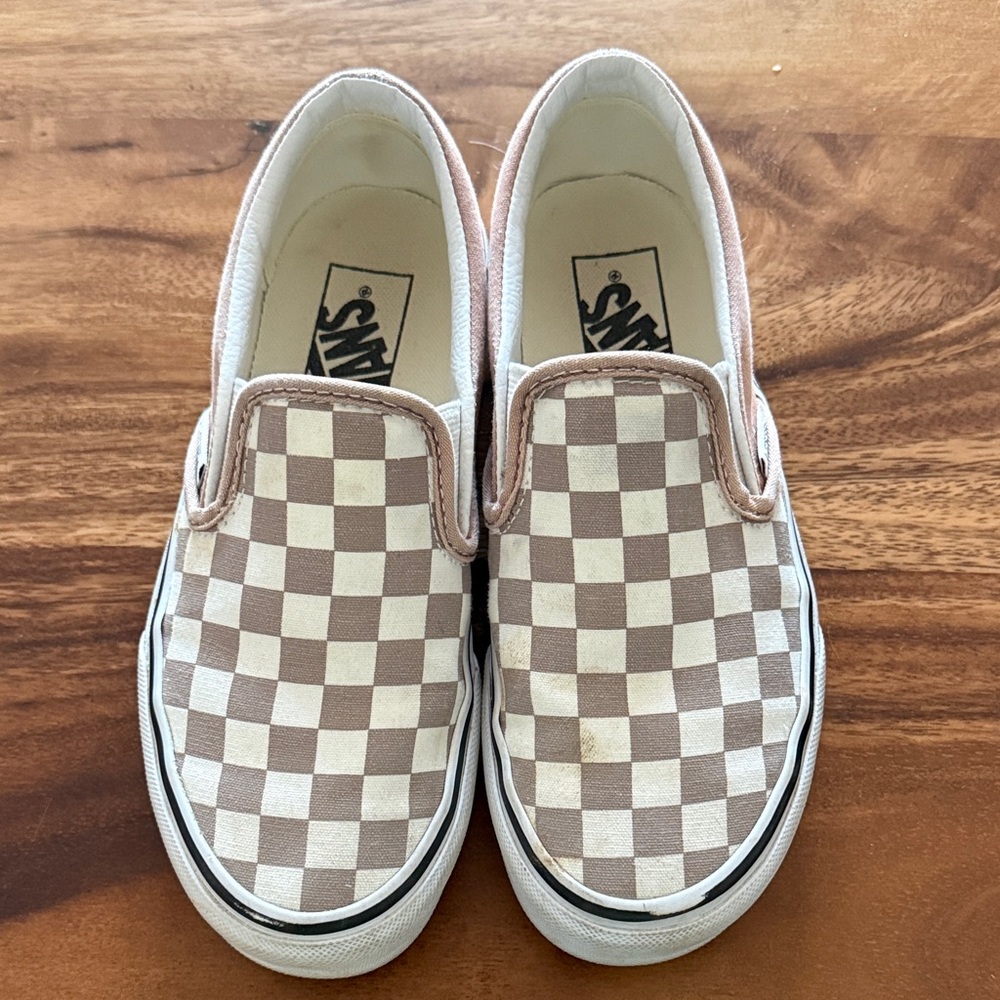 Gently used vans slip on in light pink and white
